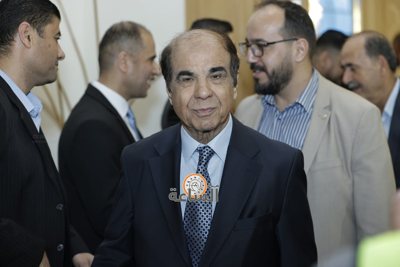 Madar Al-Saa Images 0.572106210378237