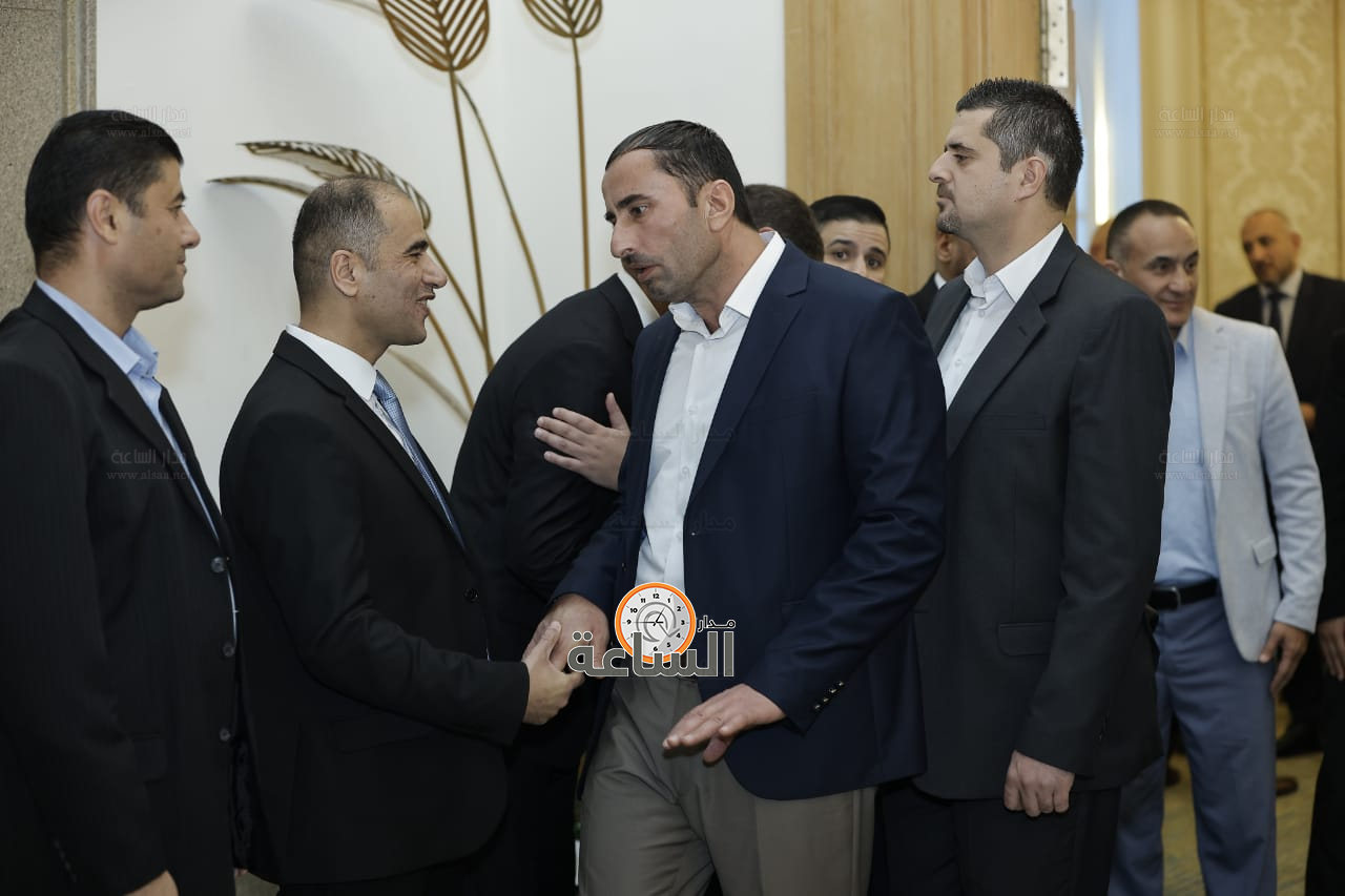 Madar Al-Saa Images 0.9808839457297722