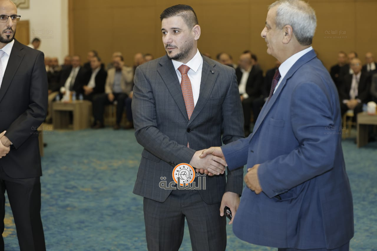 Madar Al-Saa Images 0.396694711379422