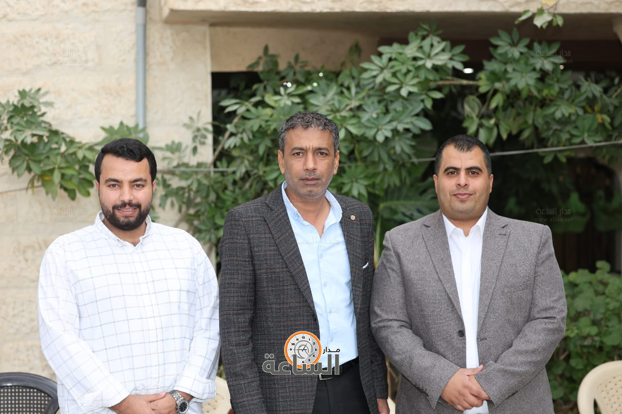 Madar Al-Saa Images 0.3387564821342135