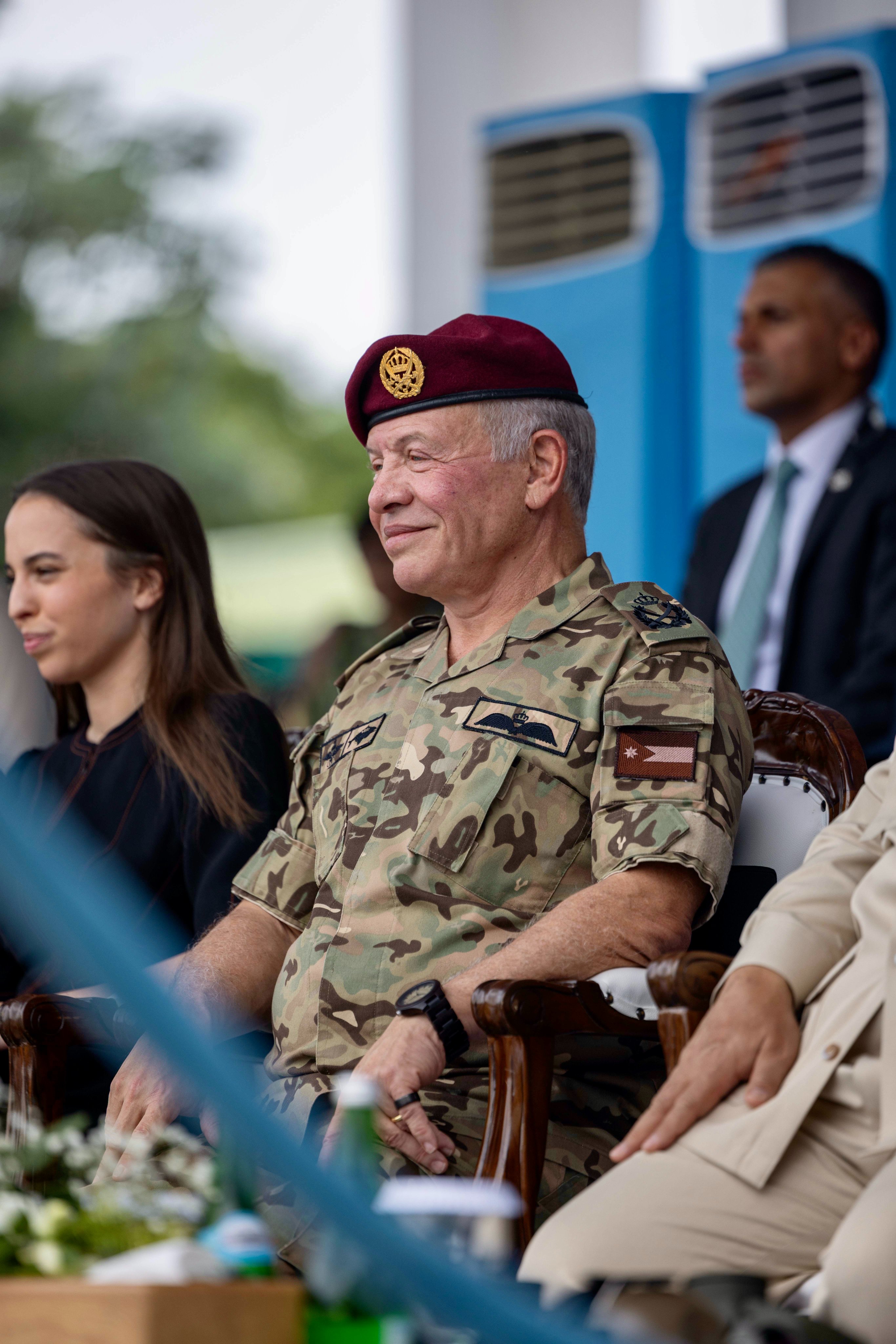 Madar Al-Saa Images 0.46891381758556405