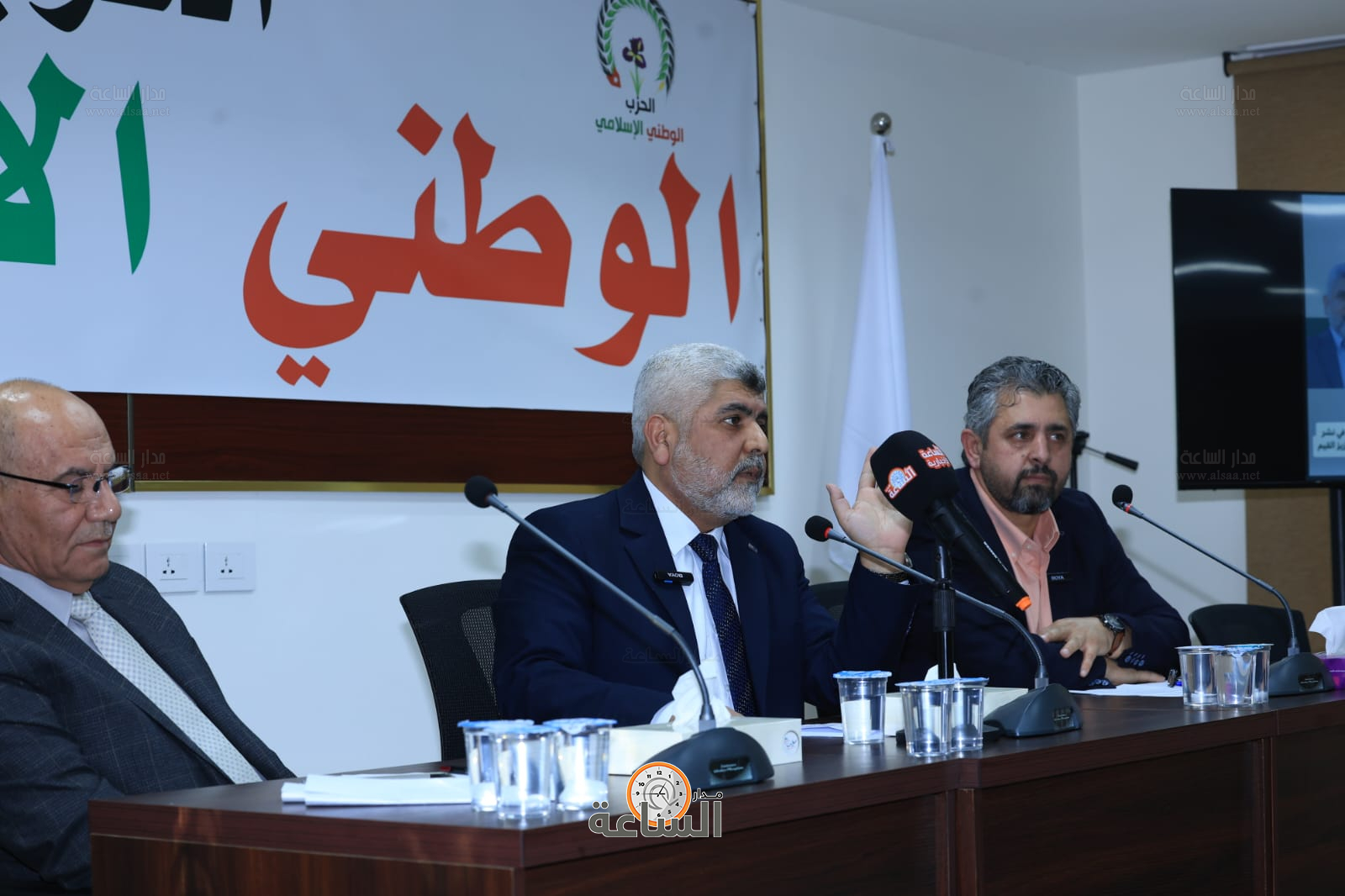 Madar Al-Saa Images 0.49771243620823113