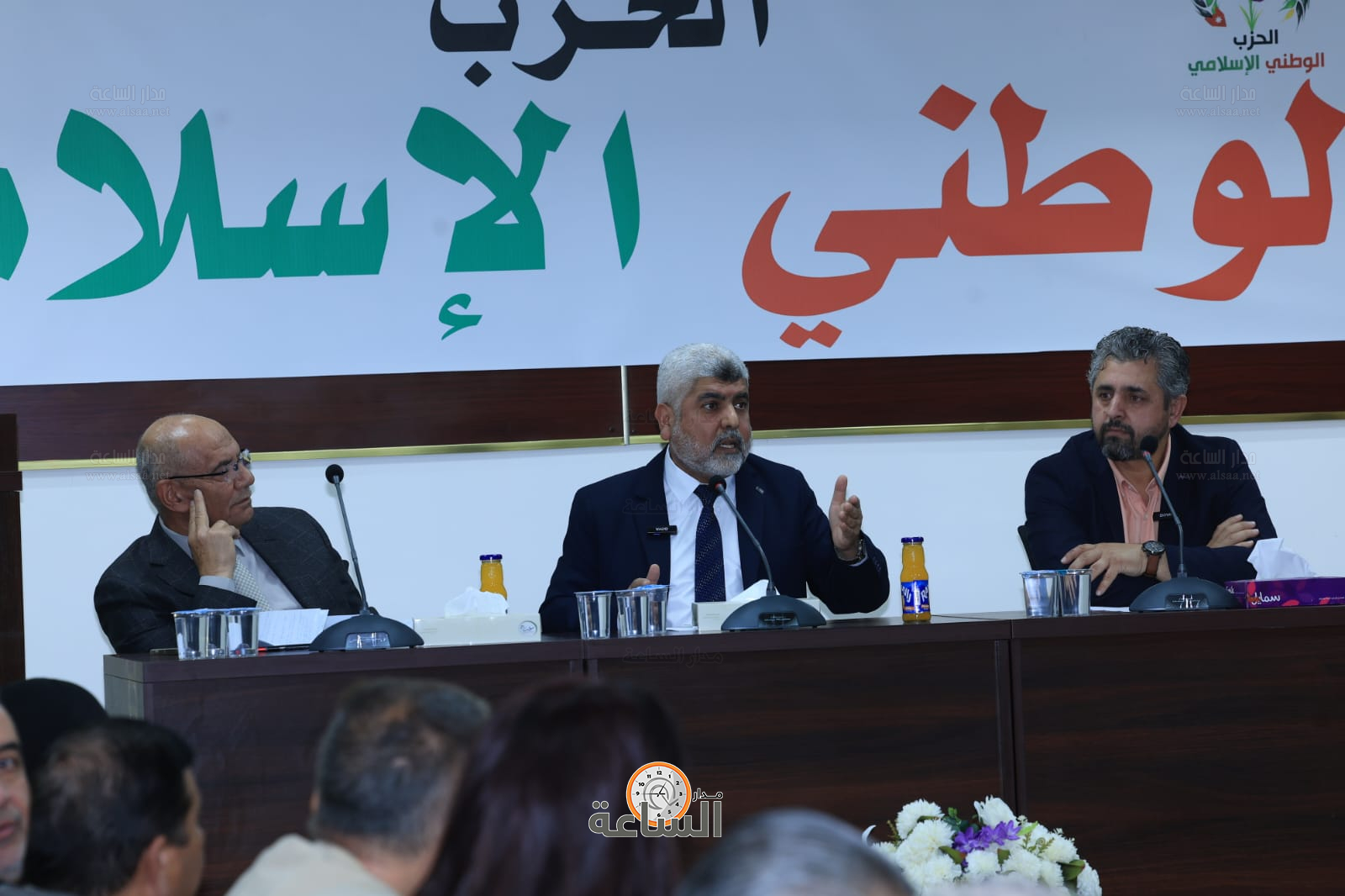 Madar Al-Saa Images 0.4862820091038077