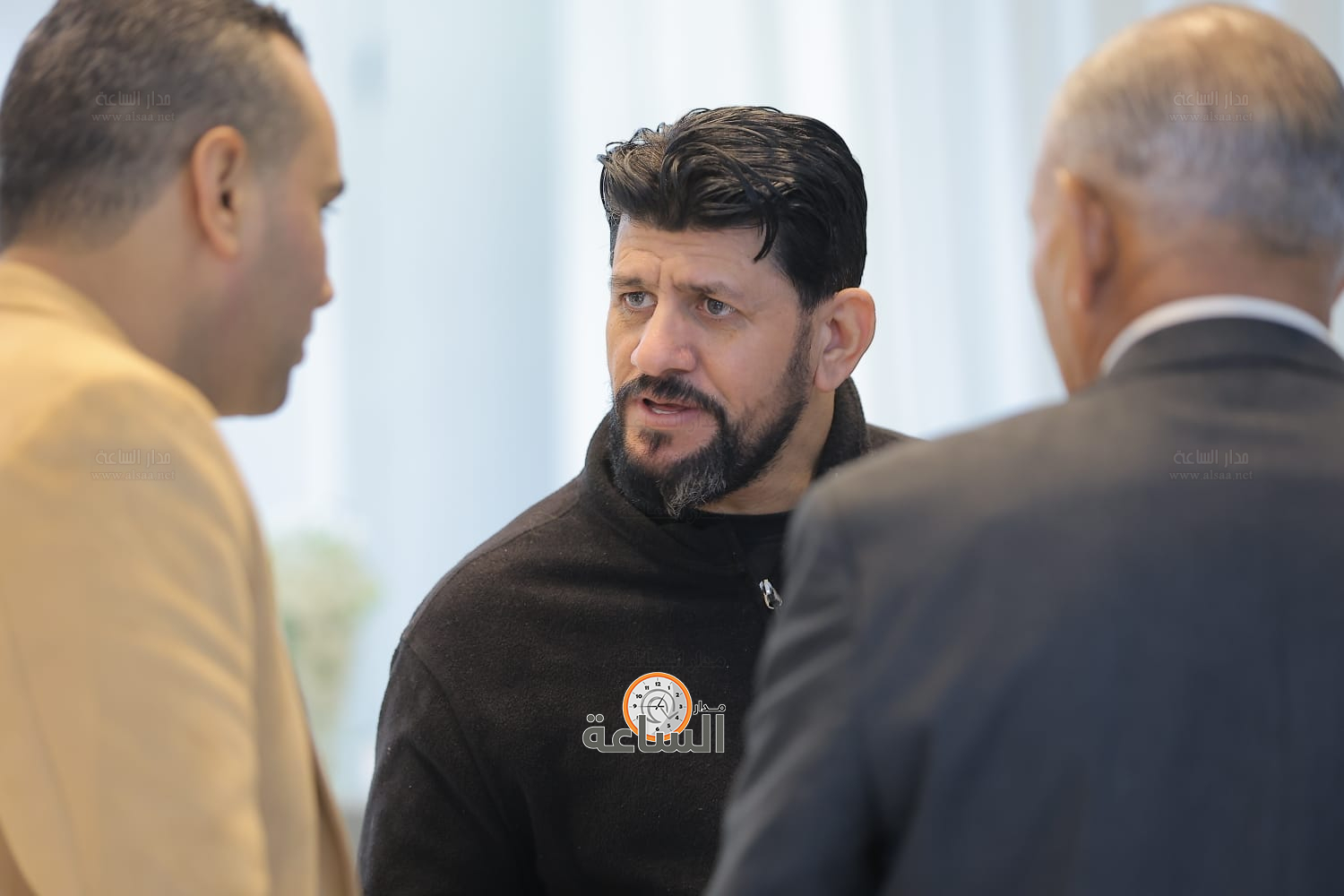 Madar Al-Saa Images 0.13645328380559807