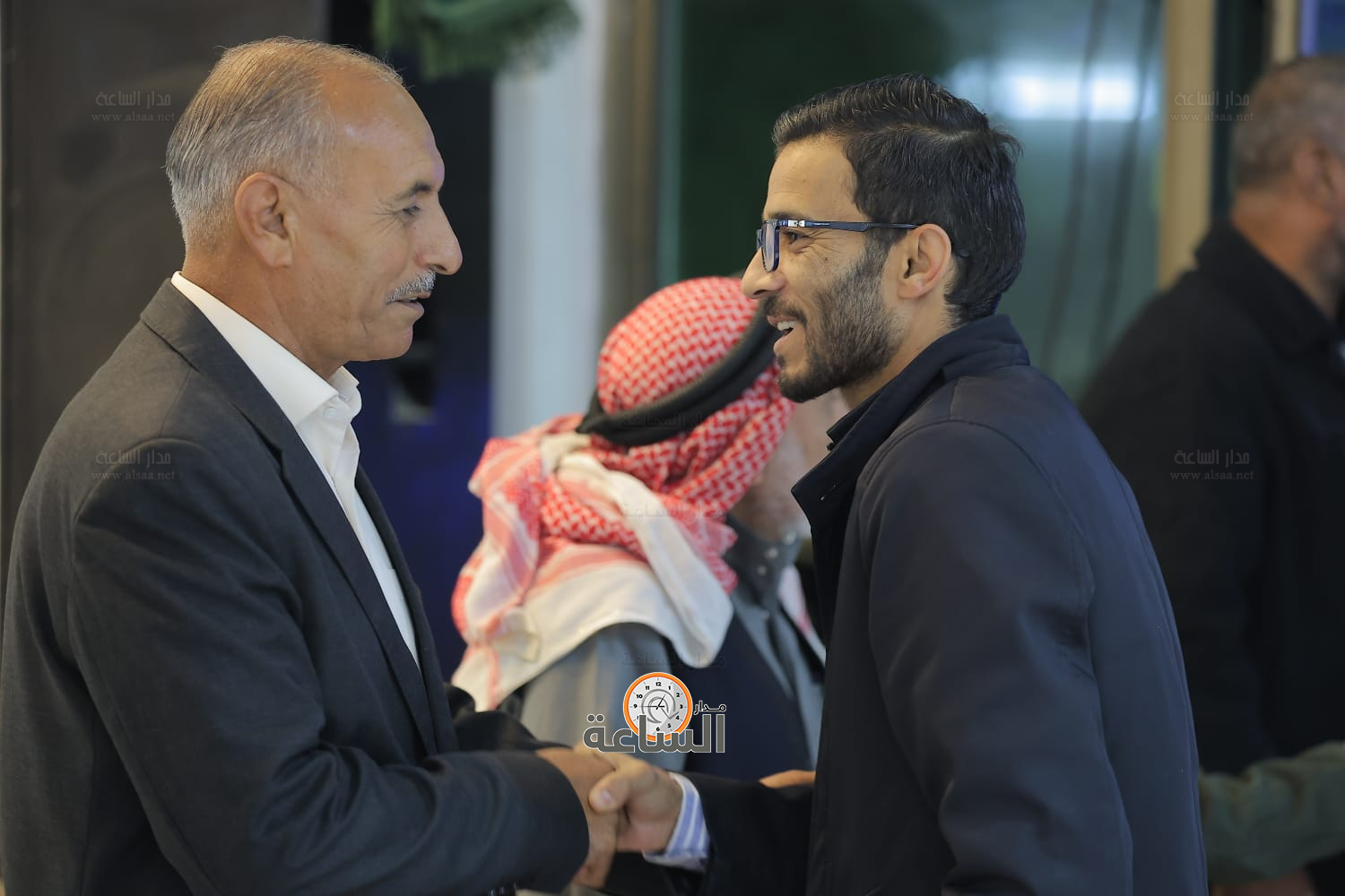 Madar Al-Saa Images 0.8240151401962319