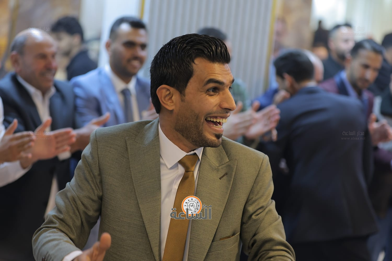 Madar Al-Saa Images 0.3997248012982516