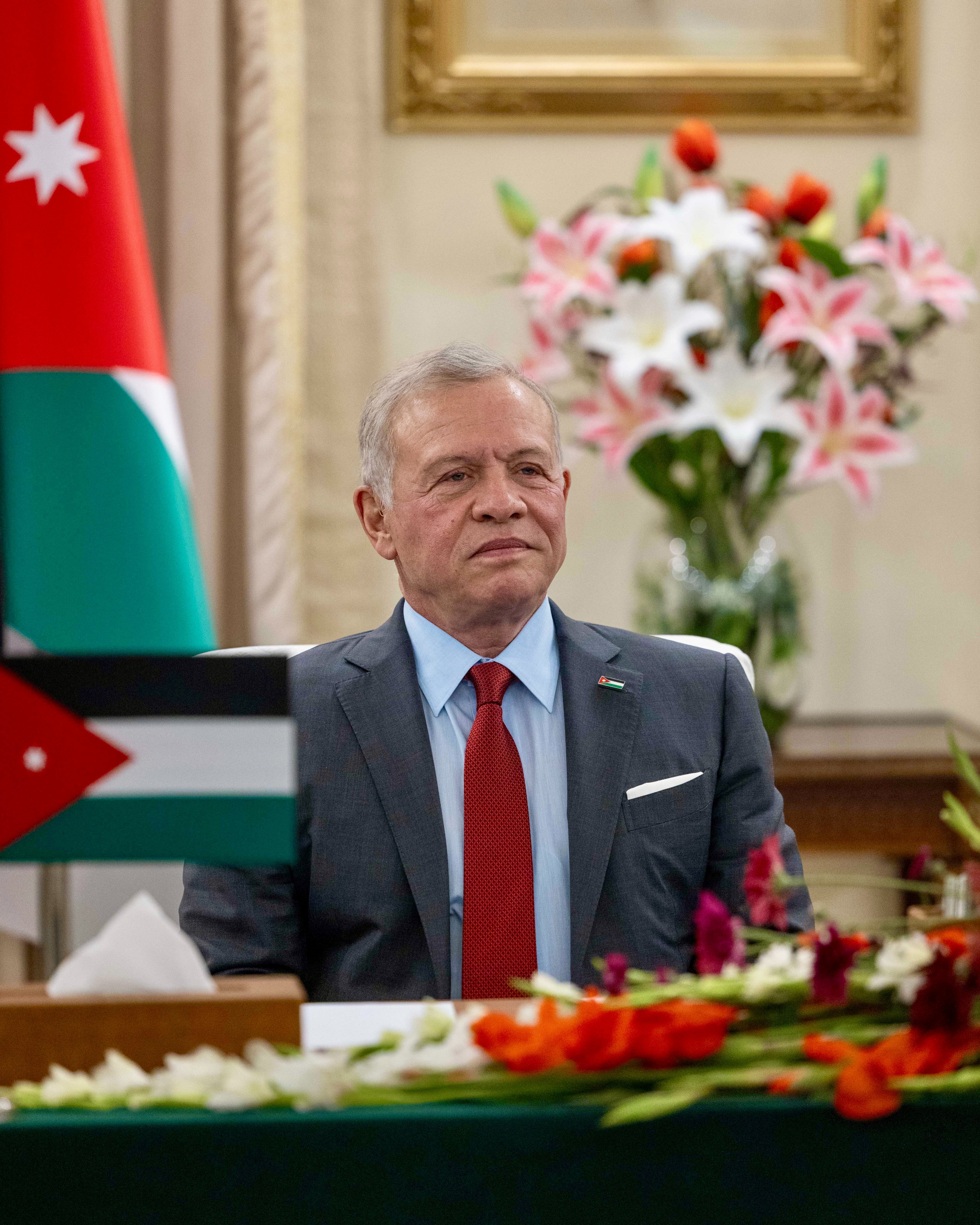 Madar Al-Saa Images 0.012442217339576844