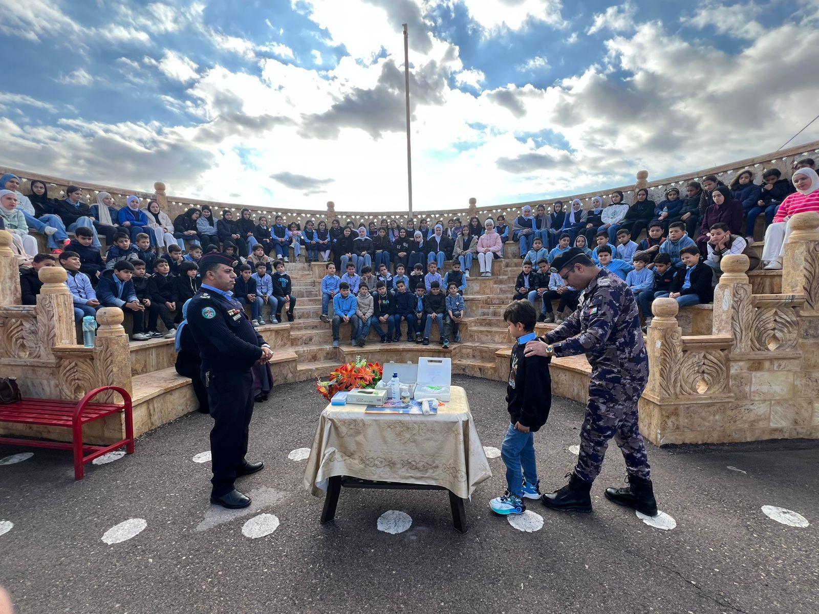 Madar Al-Saa Images 0.8692598443580258