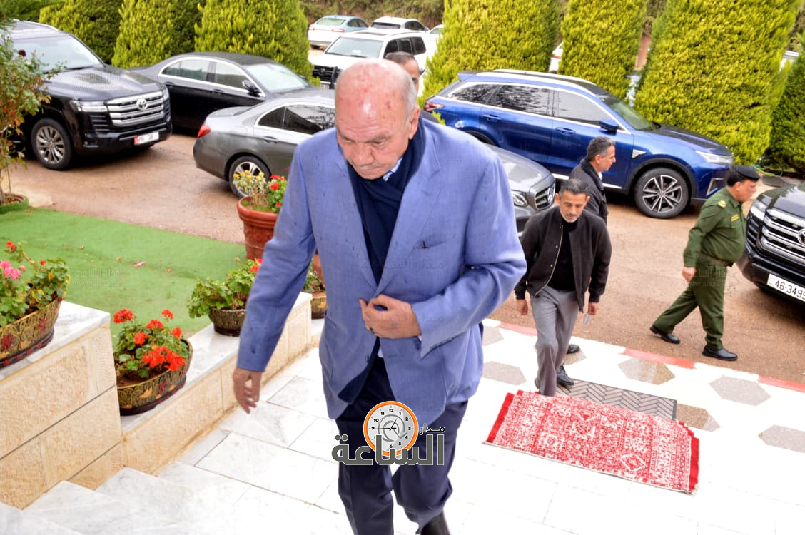 Madar Al-Saa Images 0.08257624374779915