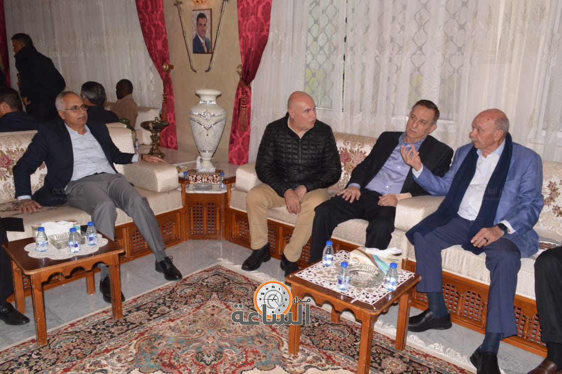 Madar Al-Saa Images 0.3717417117056476