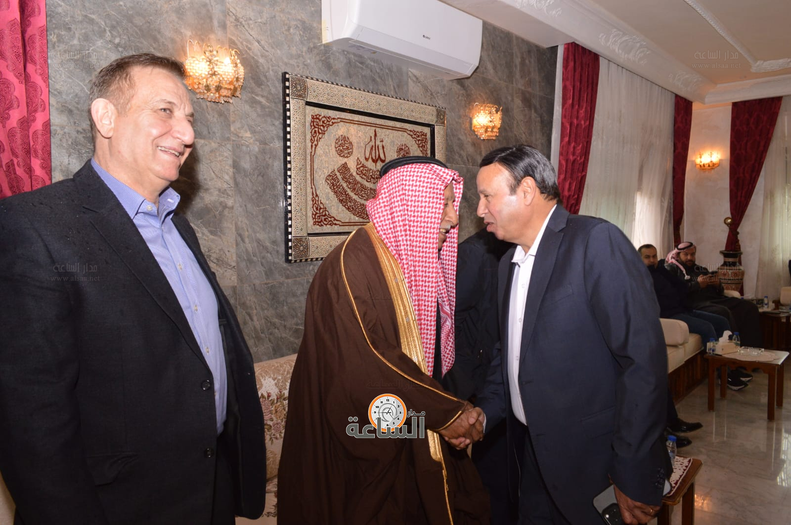 Madar Al-Saa Images 0.41605484510265256