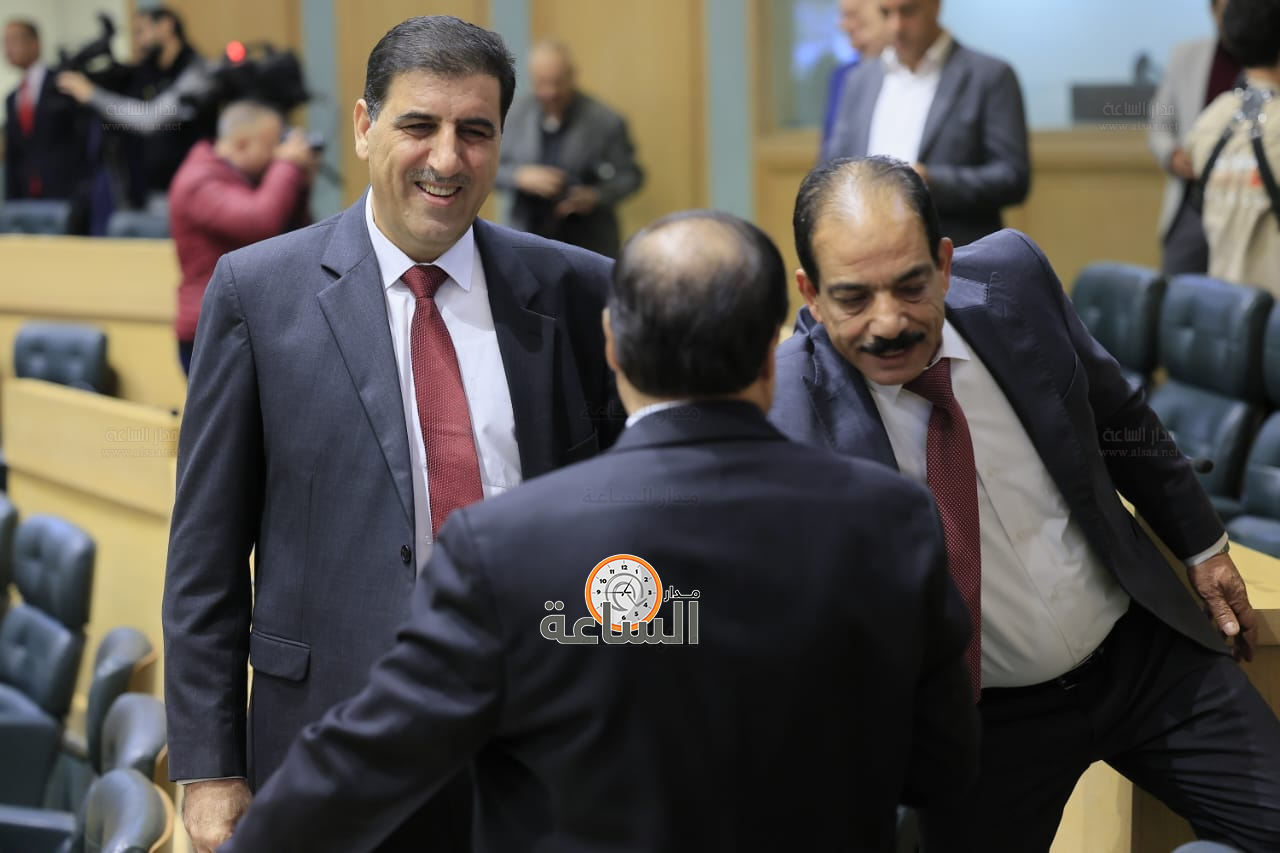 Madar Al-Saa Images 0.430084102650364