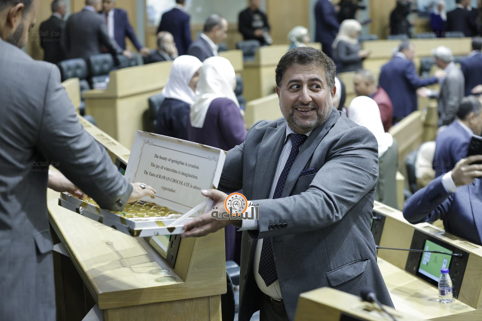 Madar Al-Saa Images 0.37587031517346103