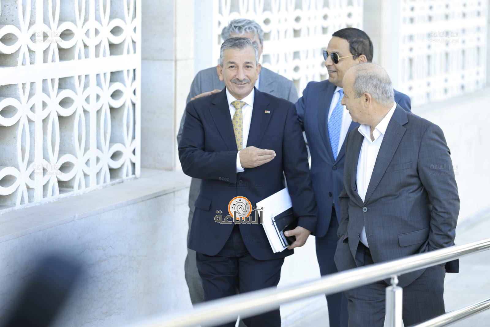 Madar Al-Saa Images 0.27433070656124725