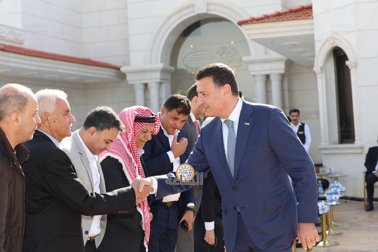 Madar Al-Saa Images 0.11772435115824531