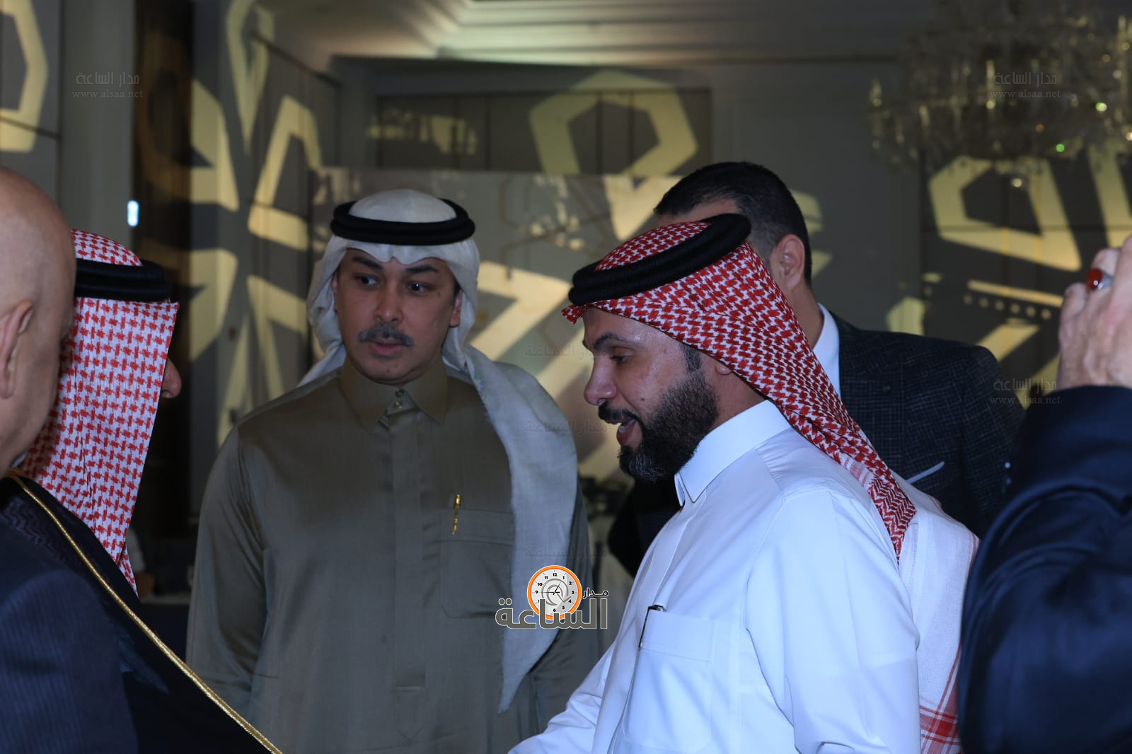 Madar Al-Saa Images 0.700257729405988