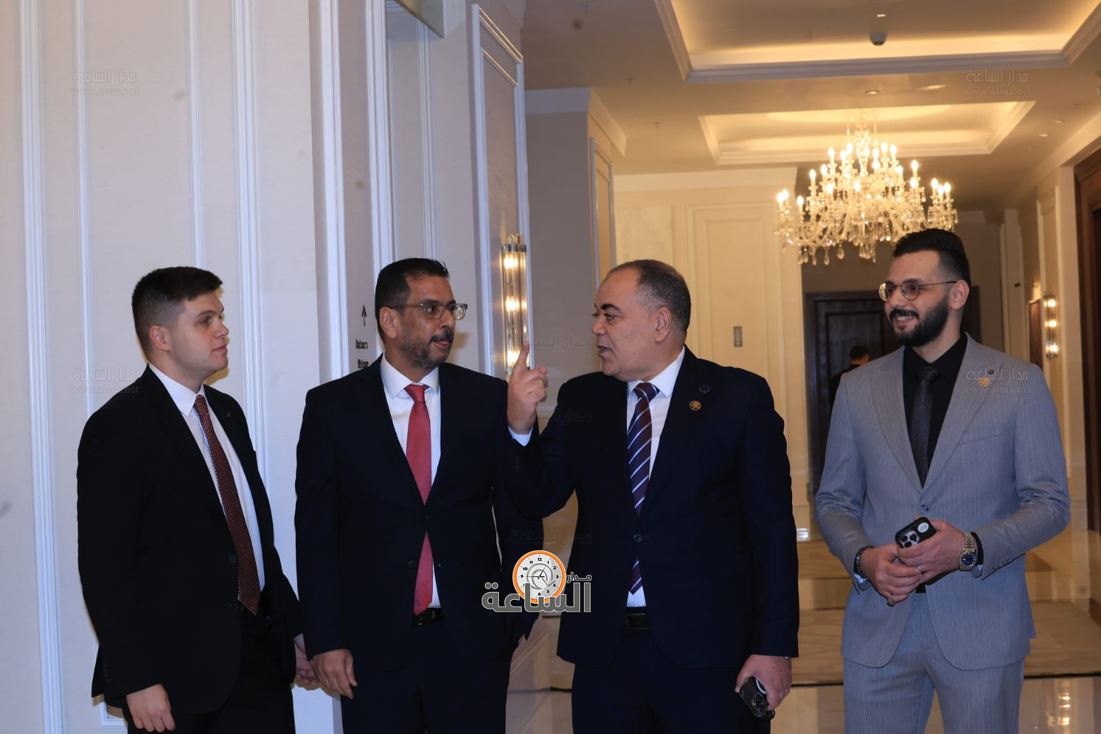 Madar Al-Saa Images 0.5541242332198657