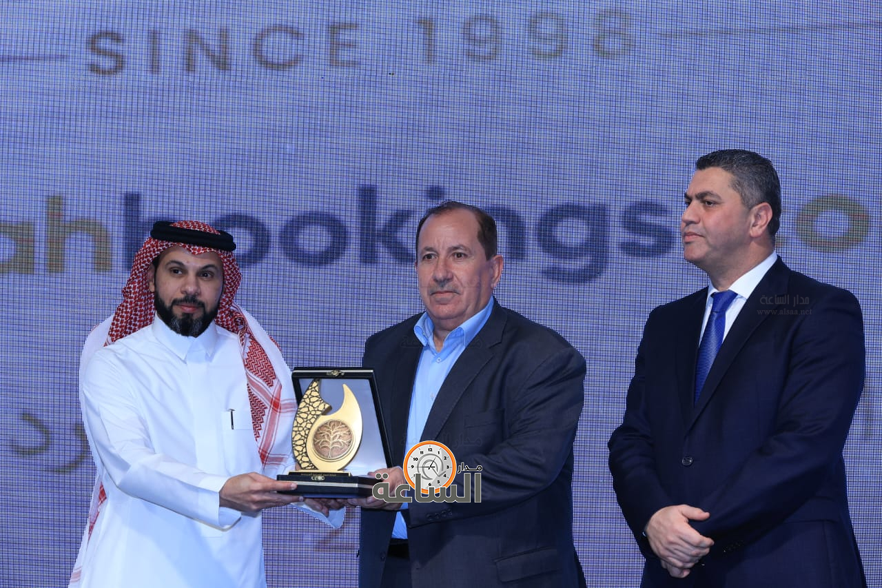 Madar Al-Saa Images 0.396830921522597