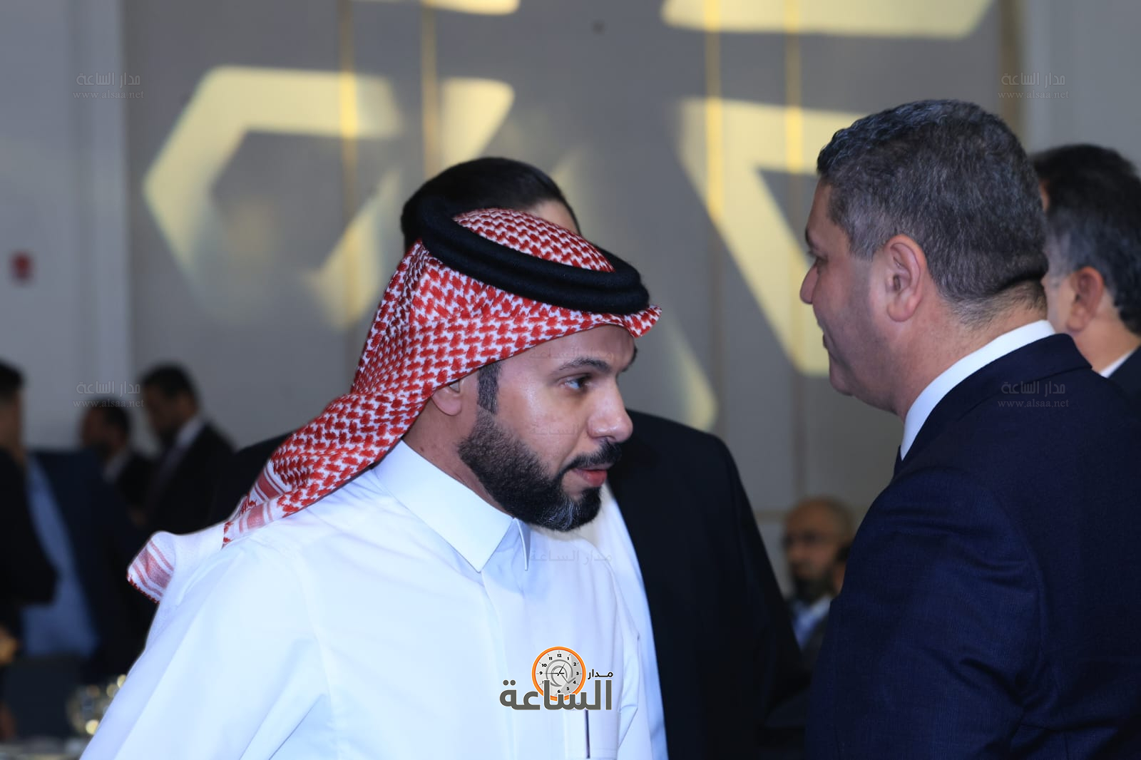 Madar Al-Saa Images 0.7112509008249478