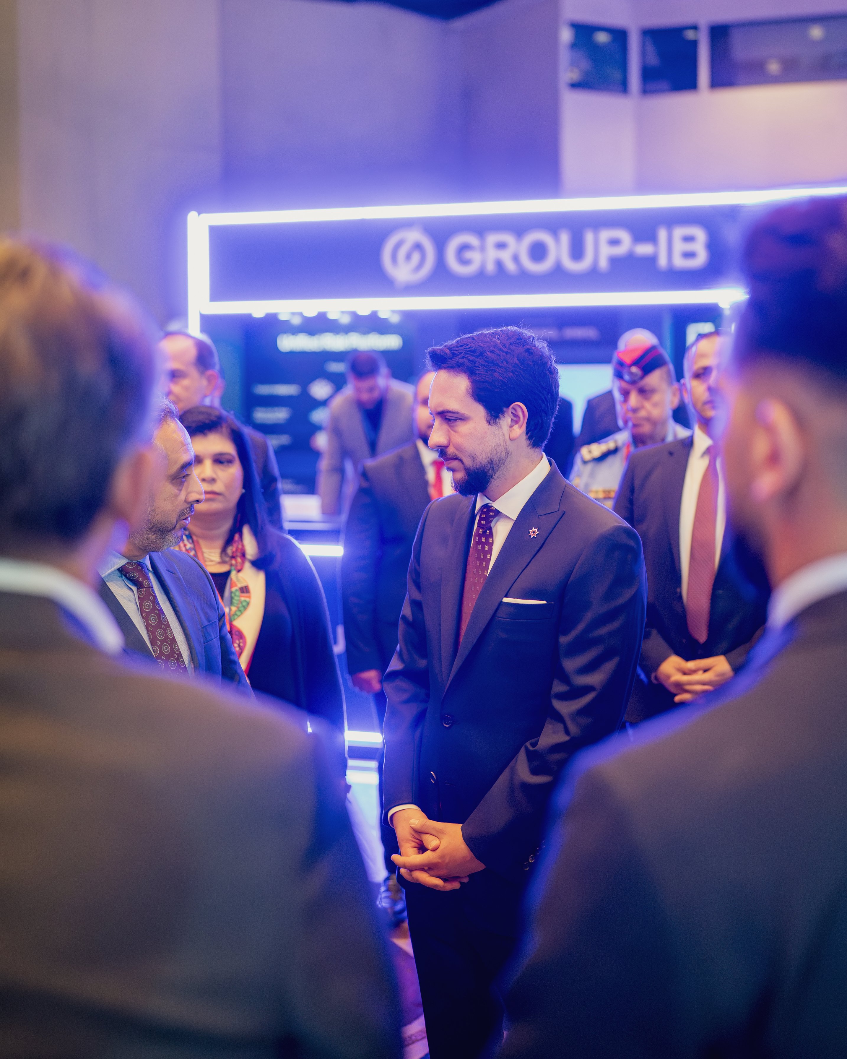 Madar Al-Saa Images 0.5996064541429655