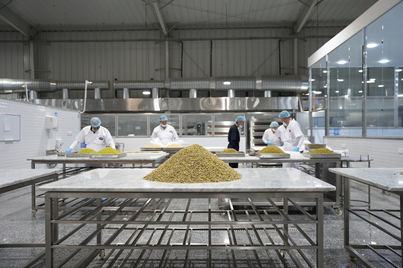 Madar Al-Saa Images 0.3514464843680485