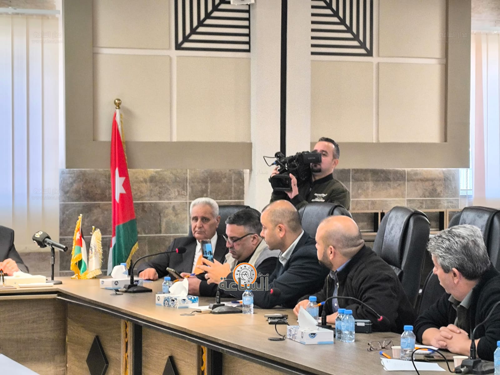 Madar Al-Saa Images 0.03763337256758004