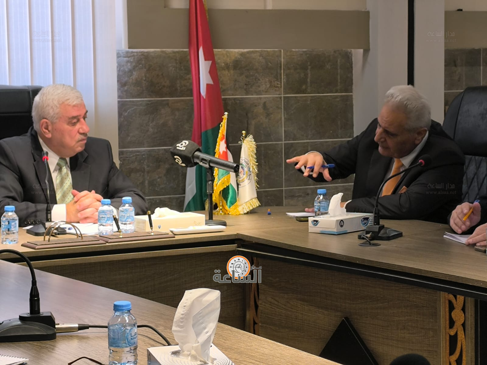 Madar Al-Saa Images 0.15923546955709977