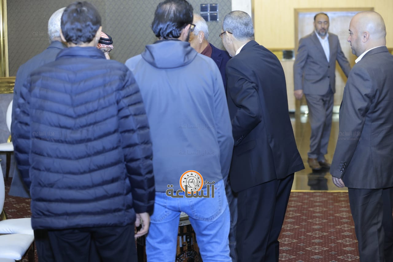 Madar Al-Saa Images 0.944565376349267