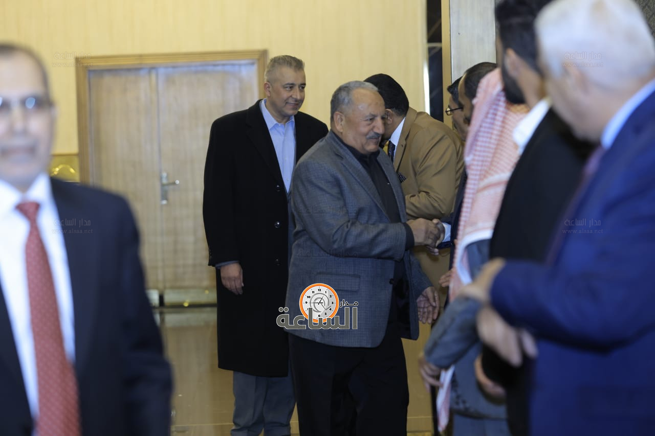 Madar Al-Saa Images 0.9177658517315668