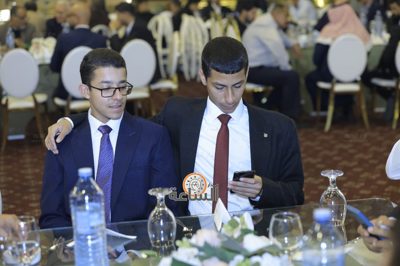 Madar Al-Saa Images 0.7634429068160622