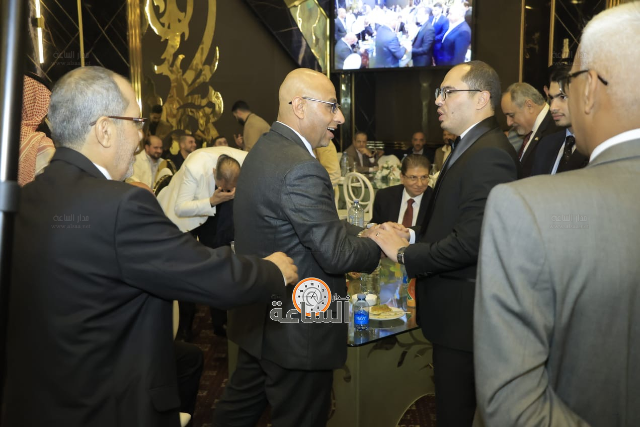 Madar Al-Saa Images 0.39320807461608565