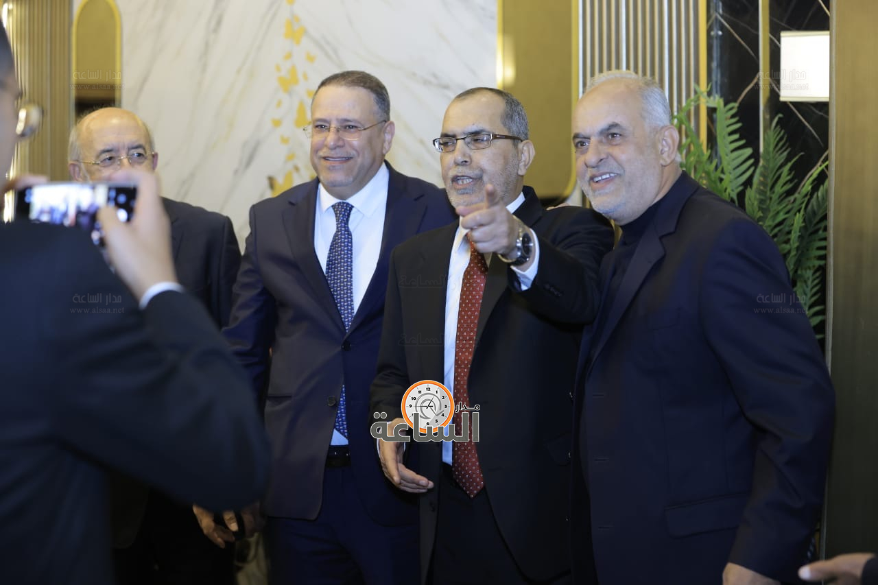 Madar Al-Saa Images 0.847799424339895