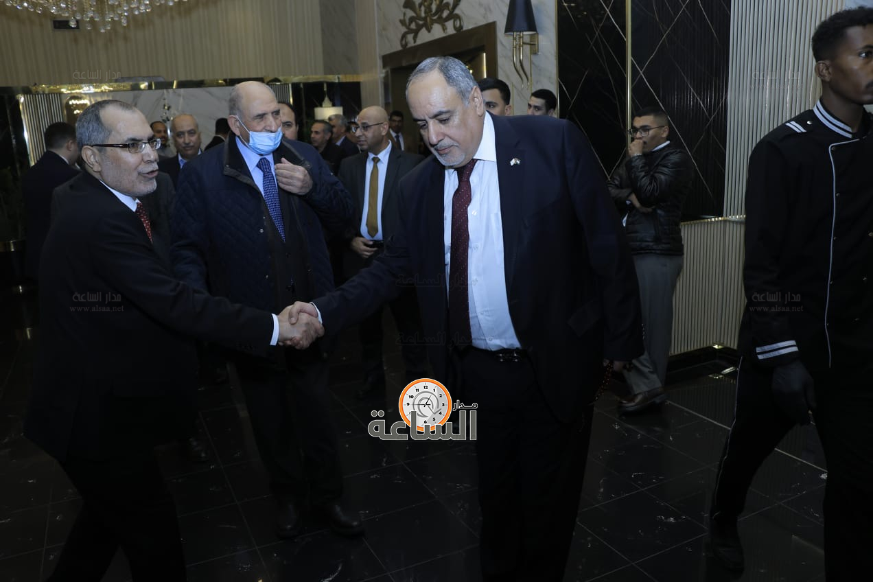 Madar Al-Saa Images 0.11741240061912739