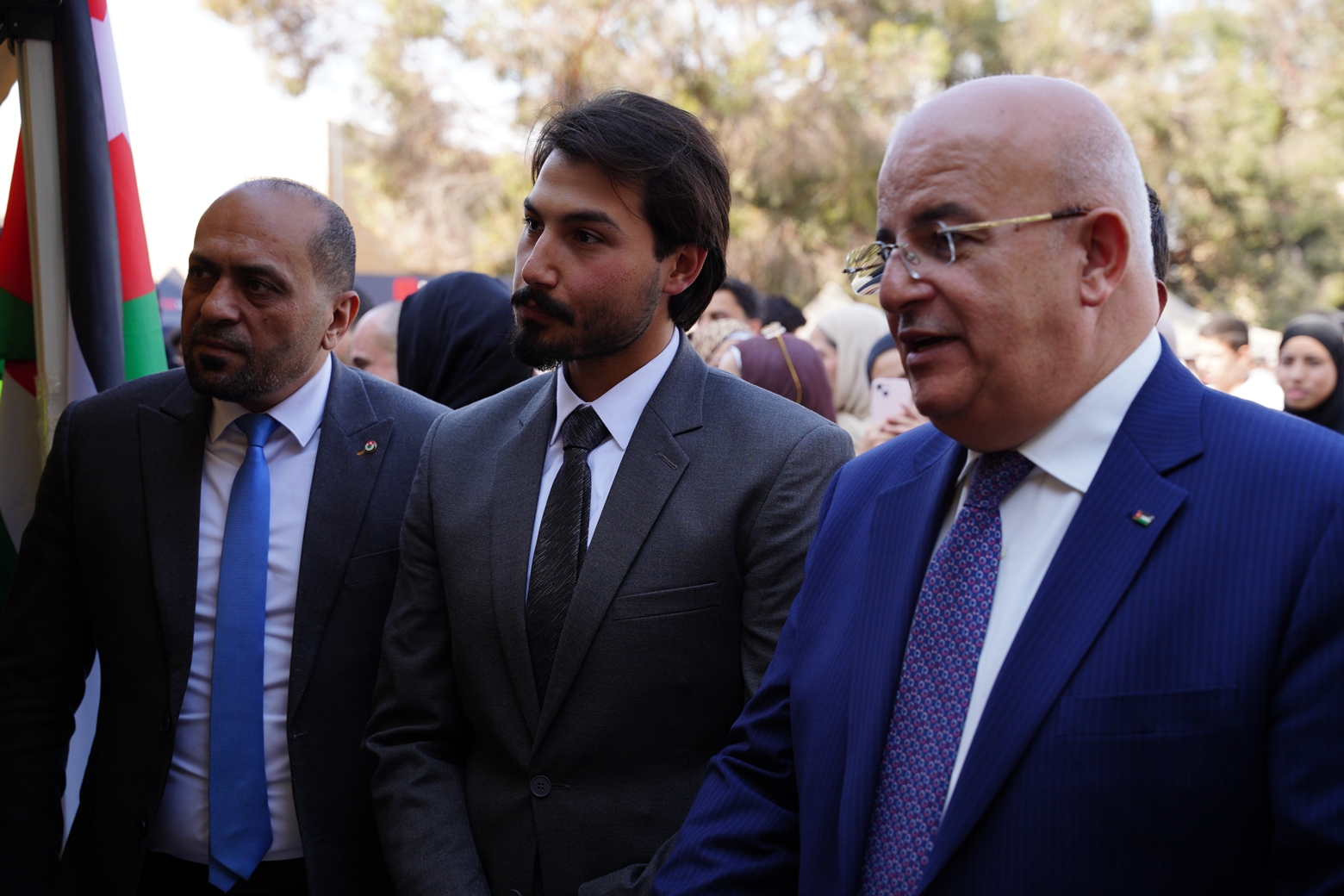 Madar Al-Saa Images 0.5209565092220825