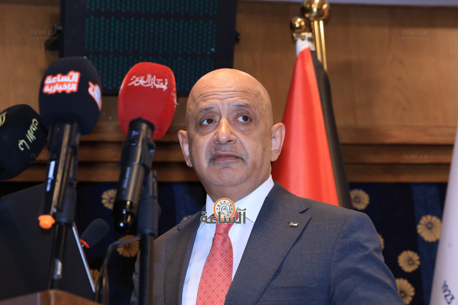 Madar Al-Saa Images 0.43405309550641835