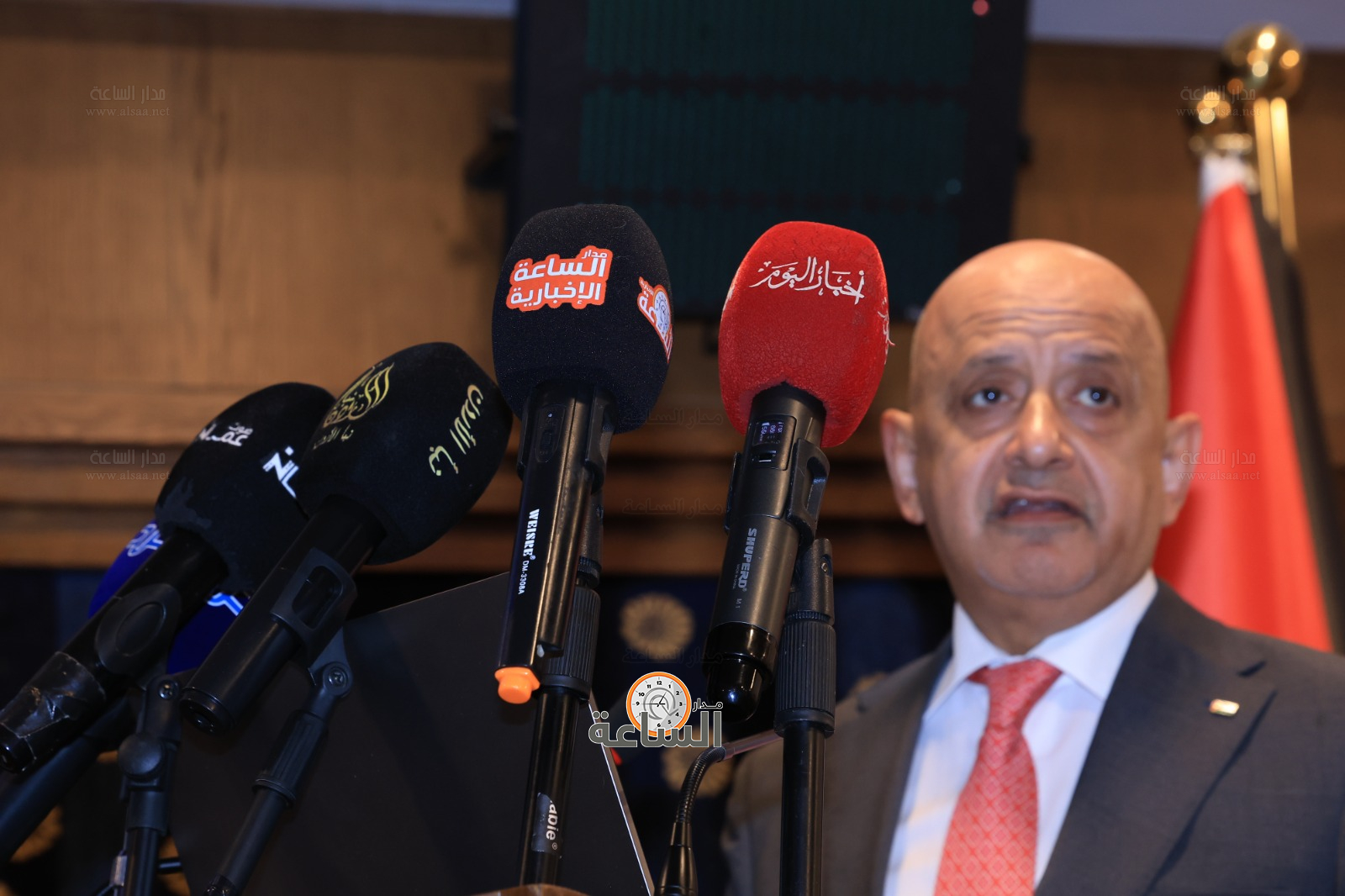 Madar Al-Saa Images 0.09825230059225654