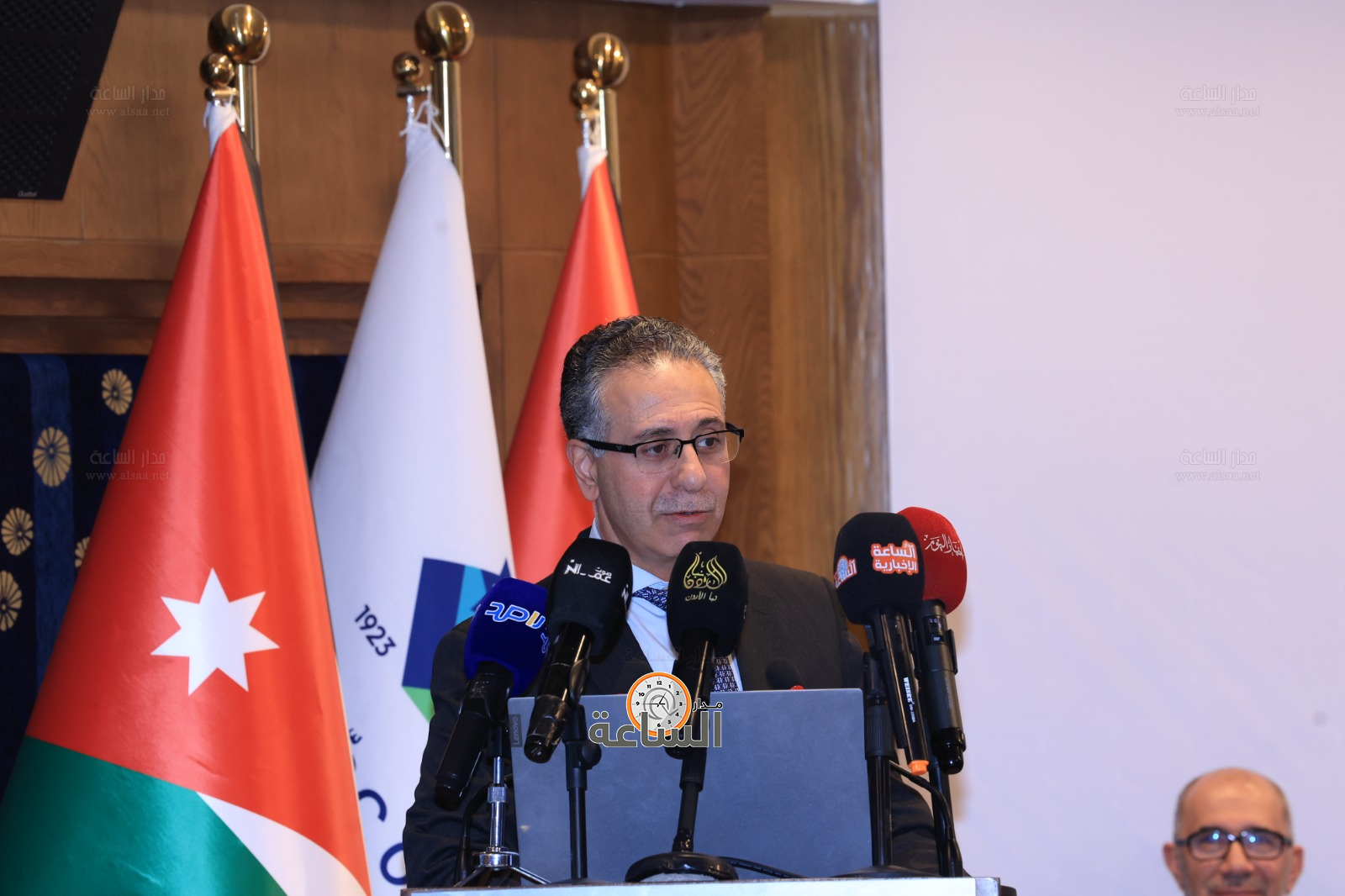 Madar Al-Saa Images 0.9701436543733958