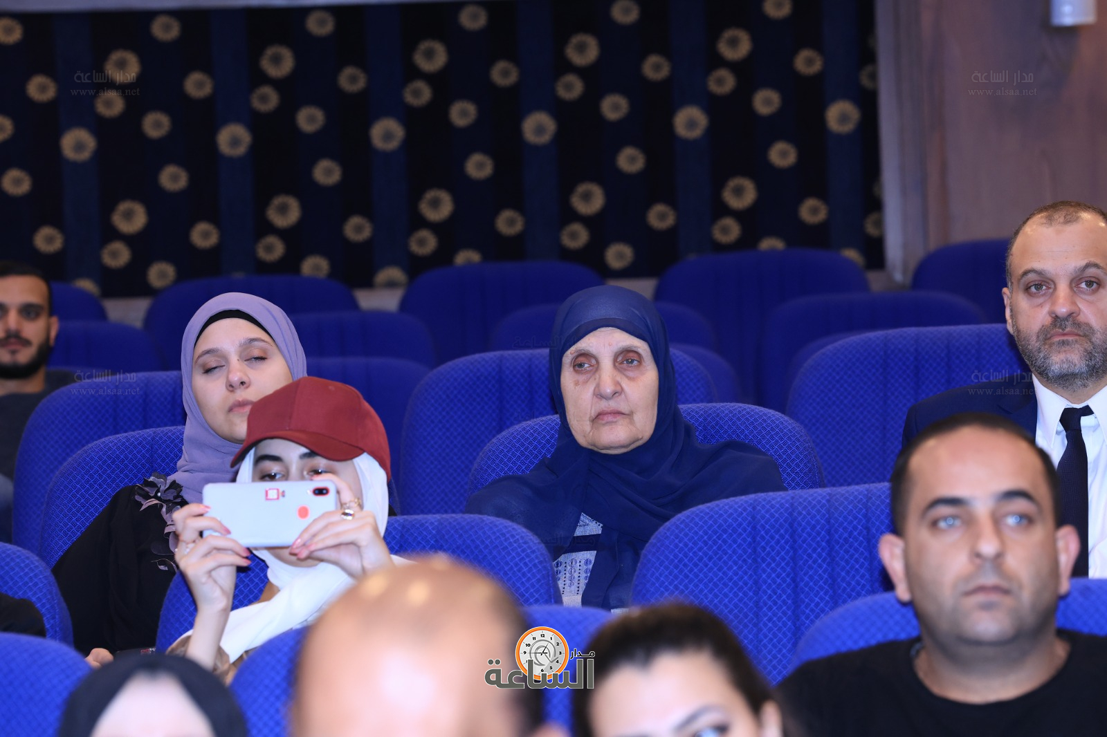 Madar Al-Saa Images 0.9649937215413525