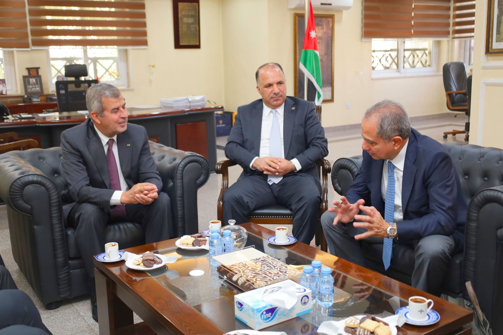 Madar Al-Saa Images 0.3477918569733378