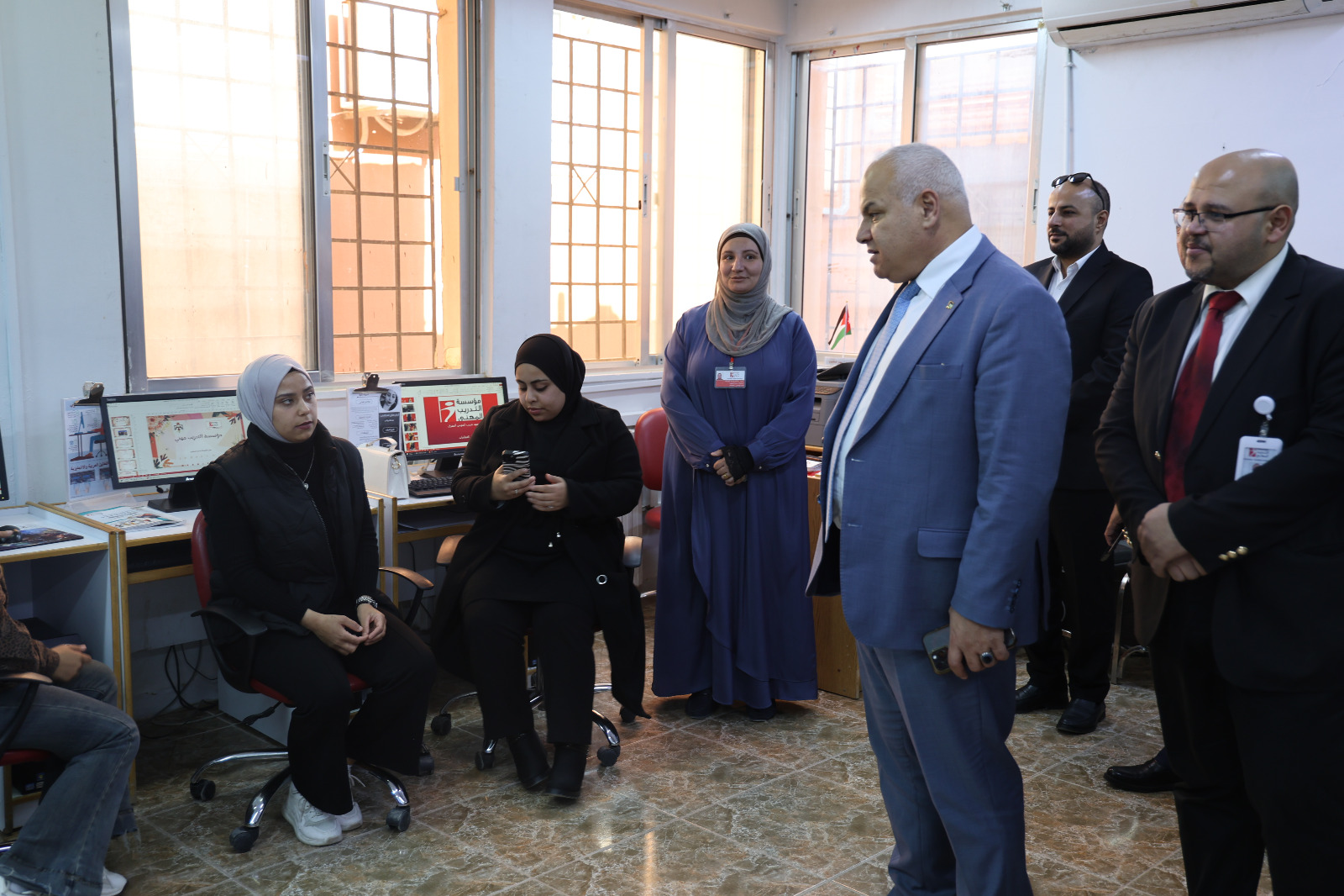 Madar Al-Saa Images 0.9531205351305694