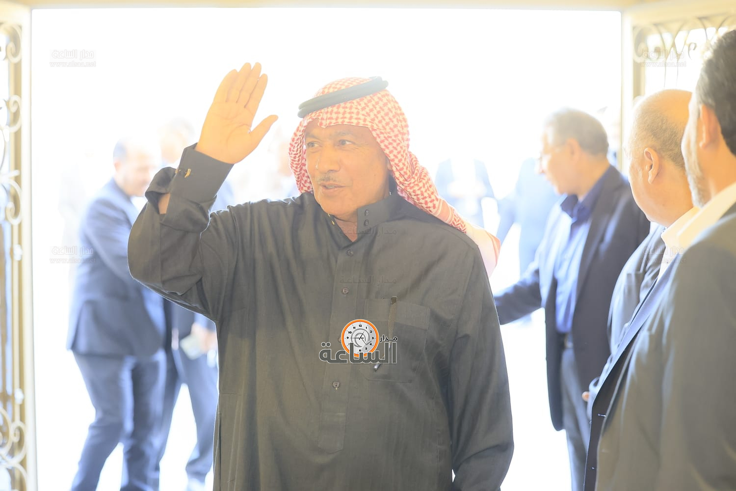 Madar Al-Saa Images 0.30902744688002515