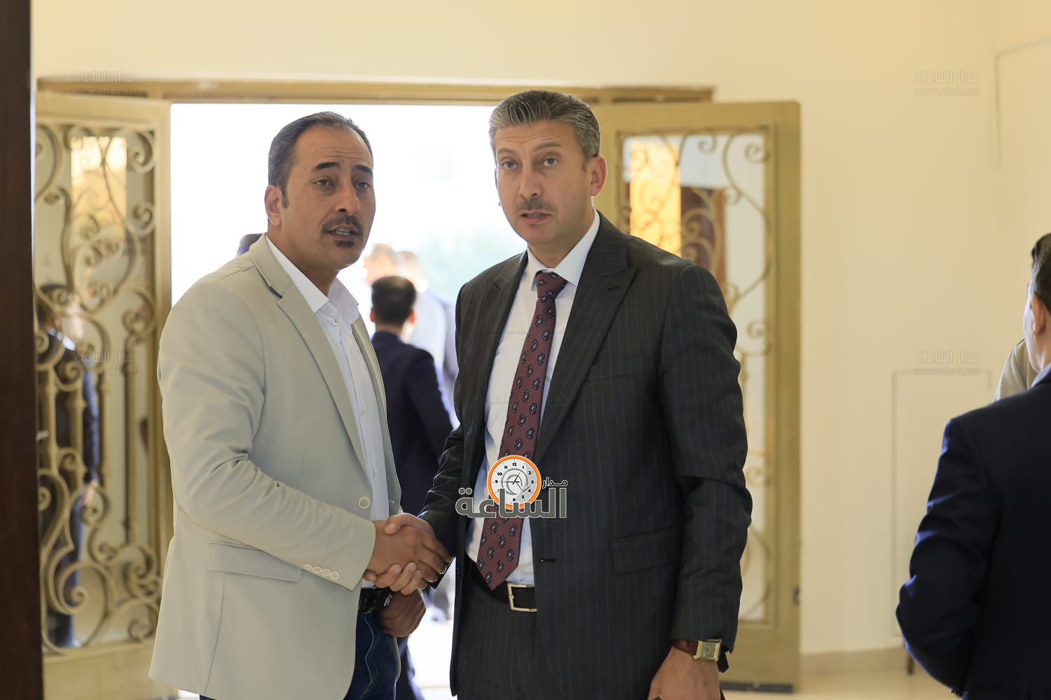 Madar Al-Saa Images 0.3860810486588869