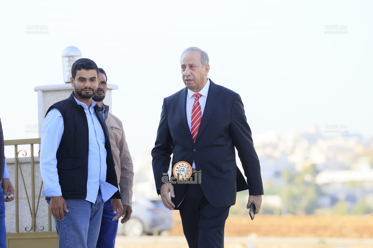 Madar Al-Saa Images 0.8678529059995376