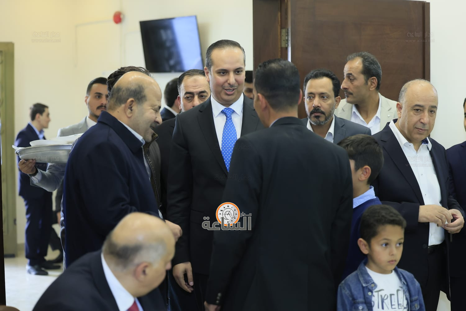 Madar Al-Saa Images 0.2612823366174917