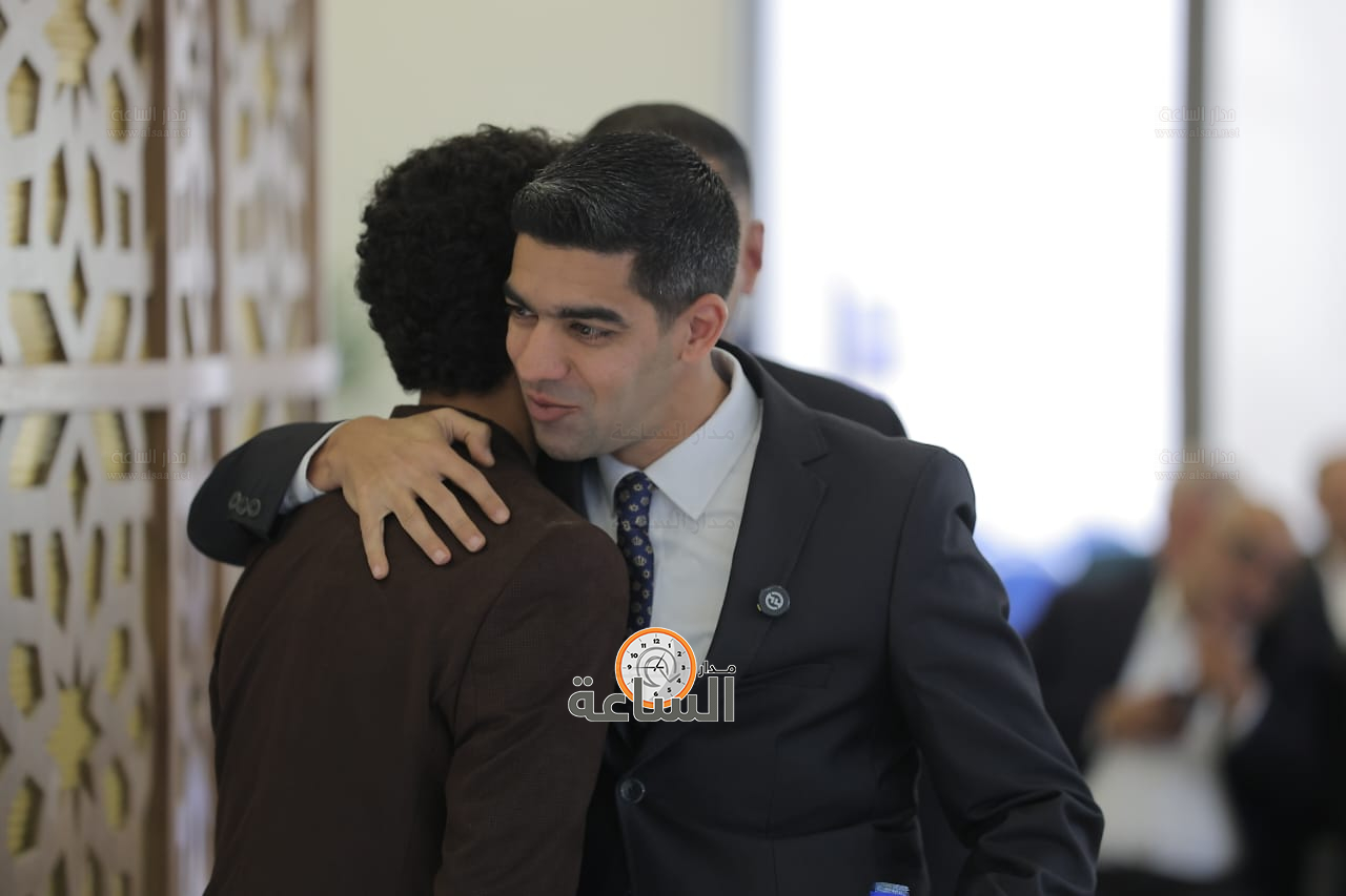 Madar Al-Saa Images 0.40054371455682014