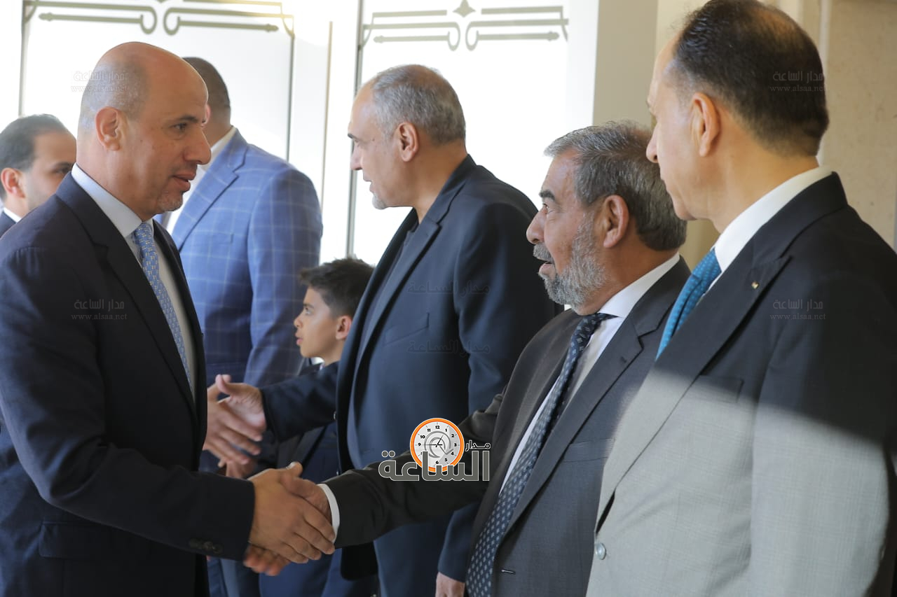 Madar Al-Saa Images 0.06521809836654457