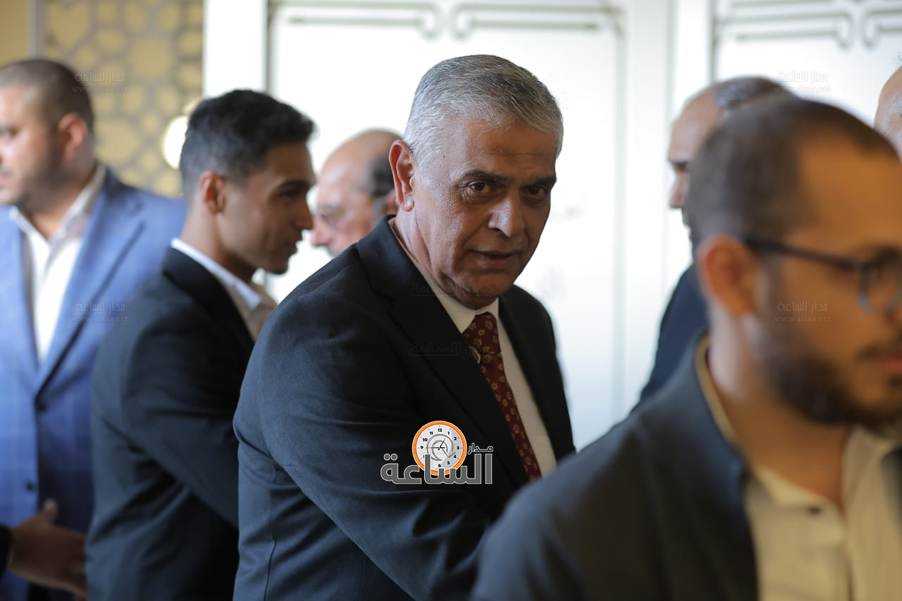 Madar Al-Saa Images 0.53605844831479