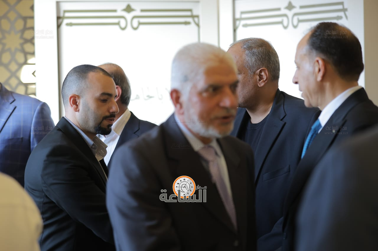 Madar Al-Saa Images 0.5450335654381875