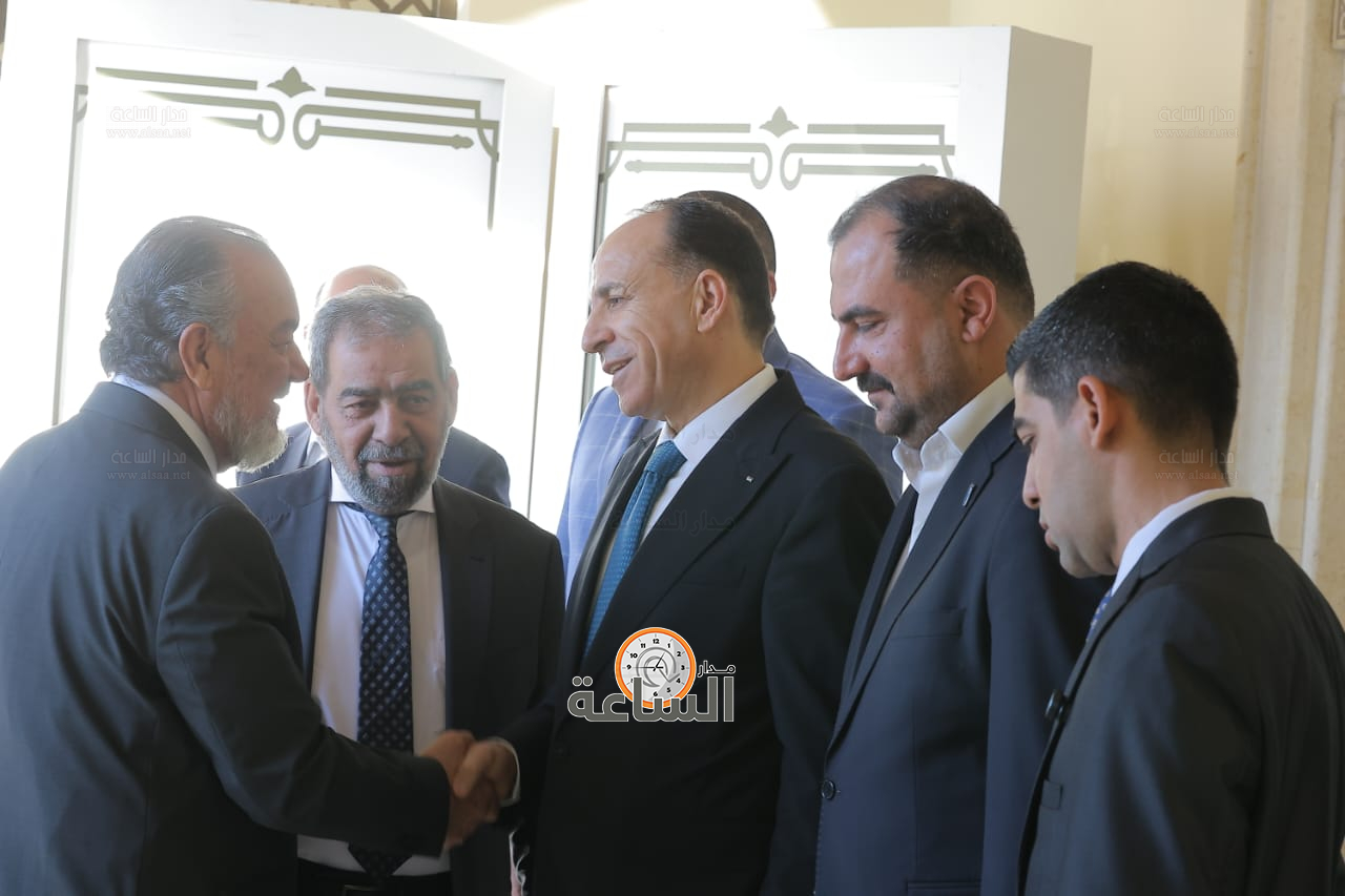 Madar Al-Saa Images 0.009937430476819387