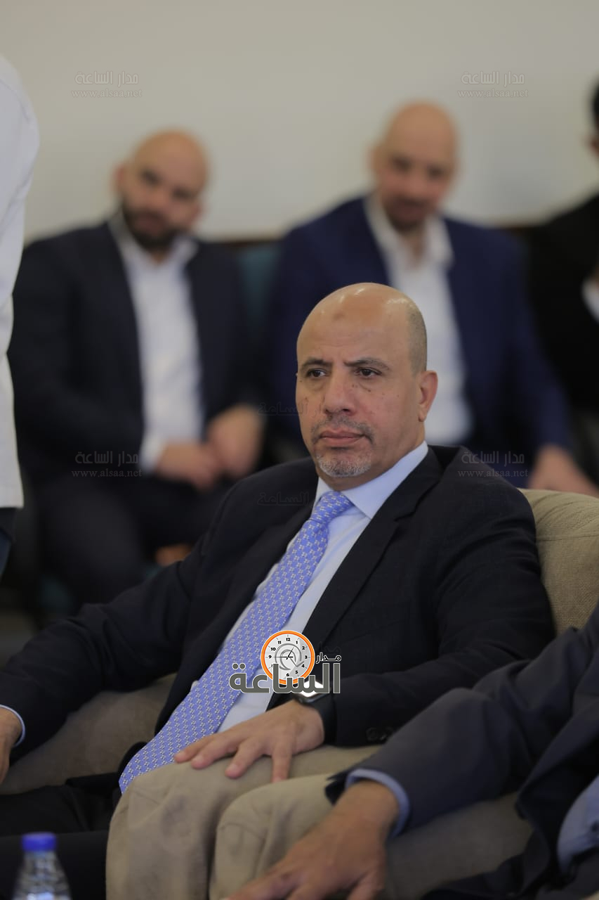 Madar Al-Saa Images 0.6455347381286588